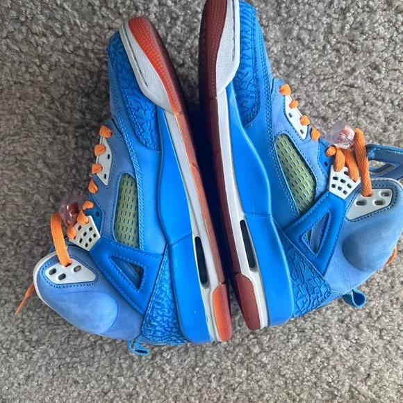 Authentic rare jordan spizike size 8